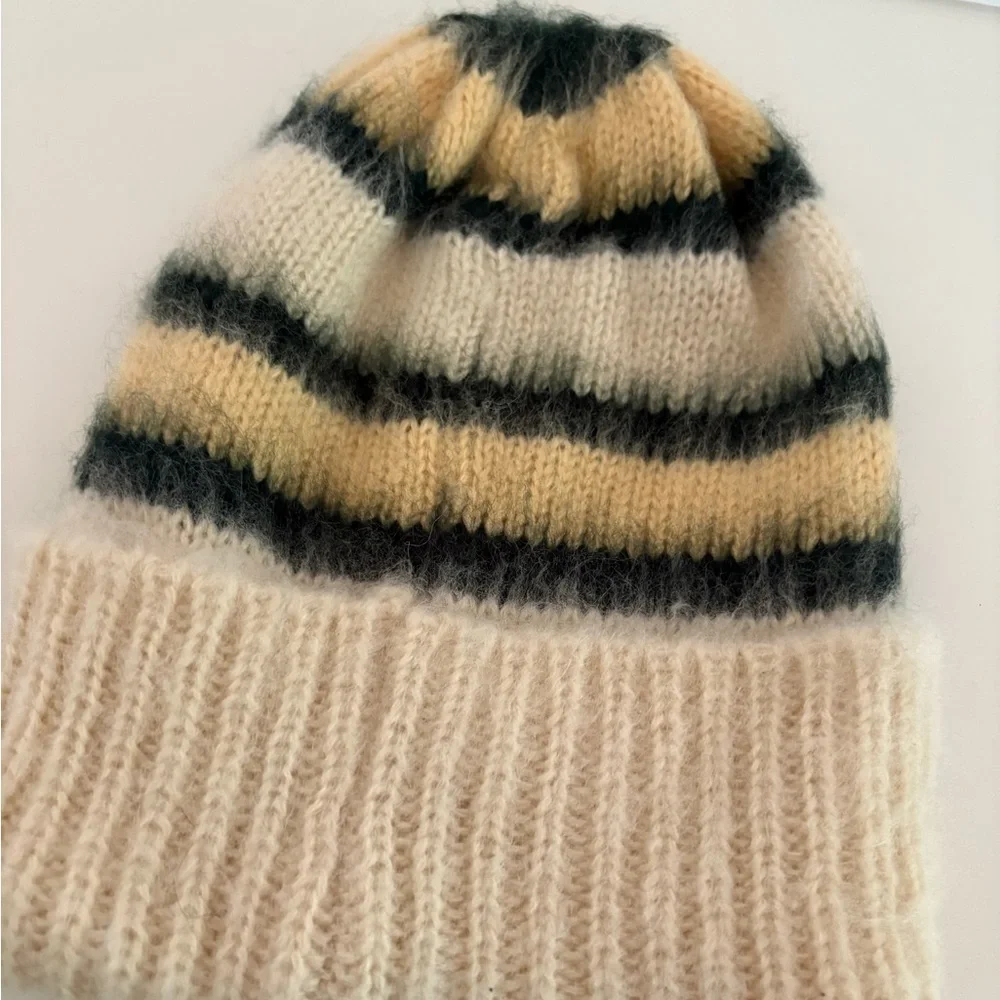 NWOT Free People The Groove Stripe Beanie